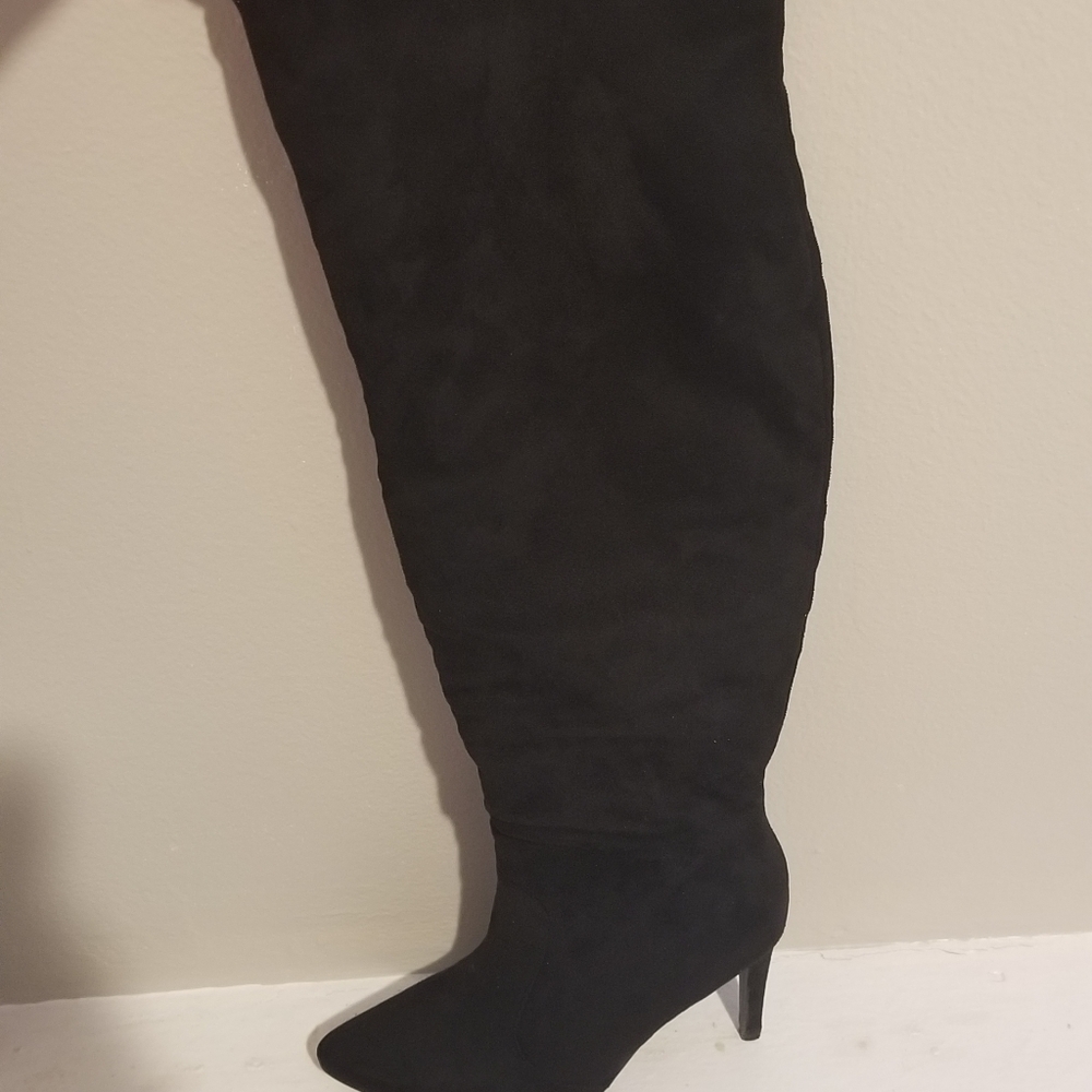 EUC suede boots by Chinese laundry